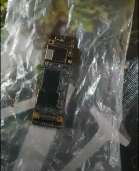Mesin iphone 11 64GB lock iCloud