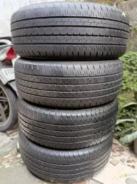 BAN 215/55 R17 BS TURANZA