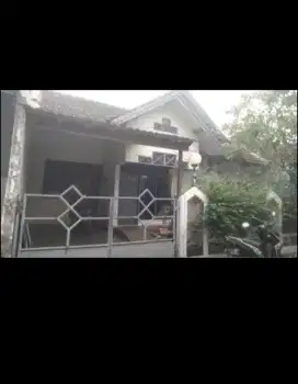 Di sewakan rumah