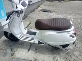 Motor vespa listrik Smoot Zuzu
