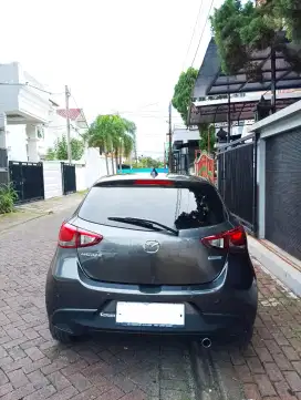 Dijual Mobil Pribadi Tipe Mazda 2 Skyactiv