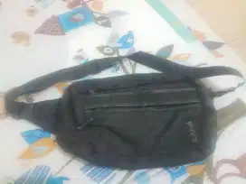 Tas selempang merk bodypack
