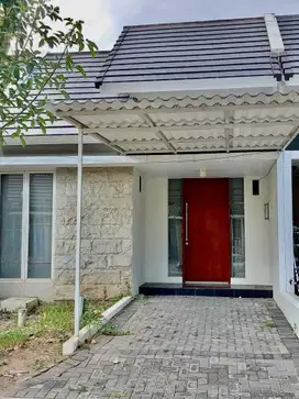 DISEWAKAN RUMAH NORTHWEST PARK 1 LANTAI 2 KAMAR TIDUR FULL KANOPI