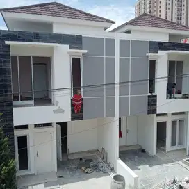 rumah baru mewah 2 Lt  di Pisangan baru Matraman Jakarta Timur