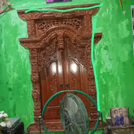 jendela gebyok ukir