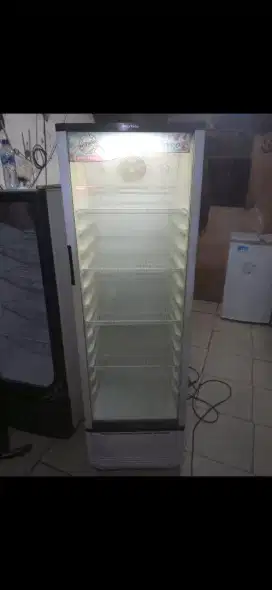 Jual bu kulkas pendingin minuman ukuran tinggi 170 cm merk POLYTRON