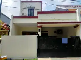 Rumah masih kinyis2 bebas banjir Di pondok bambu