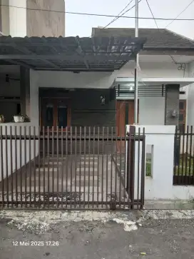DISEWAKAN RUMAH CANTIK BELAKANG METRO MALL - MTC
