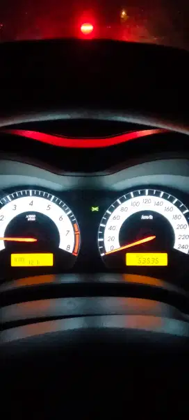 Corolla Altis 2011 E MT