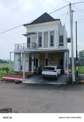 Rumah mewah 2 lantai perum elit Karanggintung Purwokerto