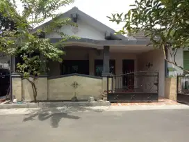 Dijual rumah siap pakai bukit manyaran permai