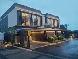 RUMAH MEWAH 2 LANTAI REAL ESTATE PREMIUM BELMOMT HOMES LIPPO KARAWACI