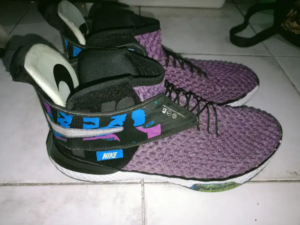 Preloved Nike unvrs purple slip on original
