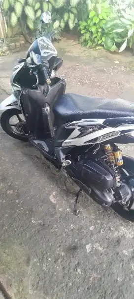 Vario 125 KZR 2014 warna putih