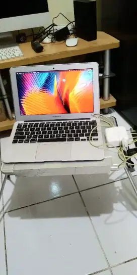 Macbook air 11inch 2015