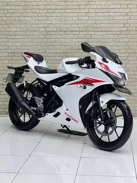 TERMURAH‼️ Suzuki GSX 150R keyless 2018 Putih favorit