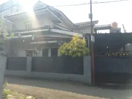 Rumah second dijual tingkat 170m²(600jt) Jatijajar Cimanggis Depok