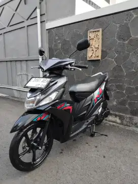 Di JUAL YAMAHA MIO M3 MURAH DENGAN TAHUN MUDA SS LENGKAP SIAP PAKE .