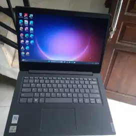 Lenovo V14 i3 Gen10 Ram8 ssd256 Frameles