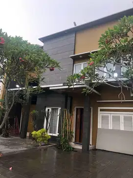 Rumah Mewah Full Furnished Dua Lantai, Nyaman,Aman