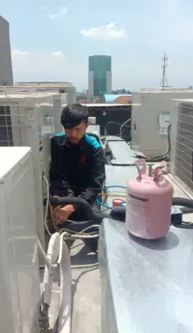 JASA SERVICE AC PANGGILAN BONGKAR PSANG AC KULKAS DAN LAIN NYA
