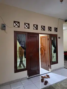 Disewakan rumah keluarga minimalis dekat kemang nyaman asri