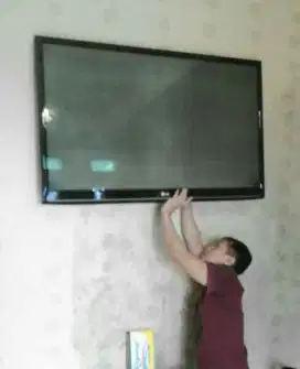 pasang dan jual bracket buat gantungan tv led lcd di tembok kuat kokoh