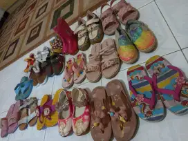 Sepatu & Sandal Balita/Anak