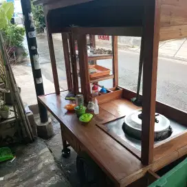 Gerobak bakso mangkal bahan kayu mahoni