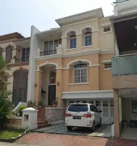 Rumah 3lt di Cendana Golf V Pantai Indah Kapuk Jakarta Utara