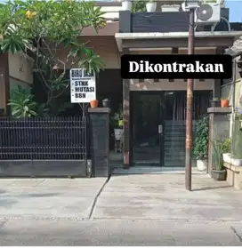 Rumah disewakan cocok kantor dan usaha siap huni