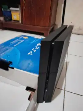 Jual ps 4 murah,kondisi masih sangat bagus
