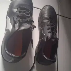 Sepatu futsal ortuseight 100% original