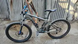 Sepeda MTB Giant Trace Maestro 5.0
