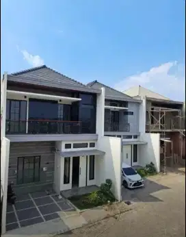 Cantik! Rumah Bangunan Baru Sulfat Tengah Kota Malang