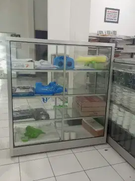 Etalase panjang 1,2 meter