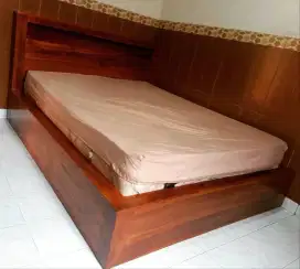 Tempat Tidur Jati Dipan Baru