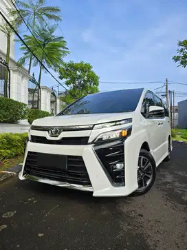 48rb KM | Toyota Voxy 2018