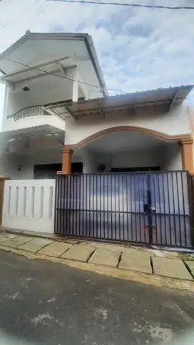 DIJUAL CEPAT RUMAH 2 LANTAI DI DEKAT ROL MERUYA
