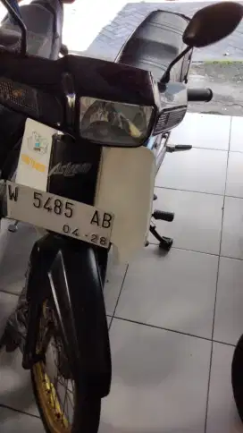 Dijual  motor grand B U
