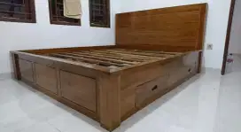 Dipan Ranjang Tidur Kayu Jati Asli