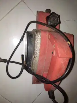 mesin serut kayu