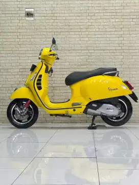 TERMURAH‼️ Vespa GTS 150 ABS Pmk 2021 Kuning Favorit mustika motoshop