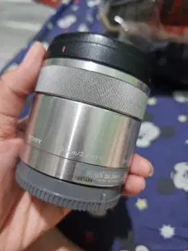 Lensa sony macro 30mm