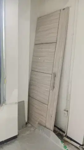 Dijual daun pintu 3pc bekas kantor