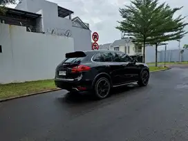 Low KM PORSCHE CAYENNE S 4.8 V8 2012