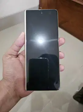 Samsung Z Fold 4 5G 12/512GB inter all oprator hp charger mulus
