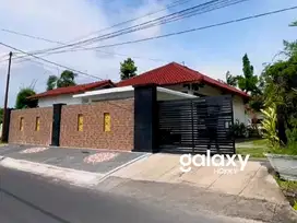 VILLA MODERN TROPIS DI RAYA RANGKAN KETEWEL SUKAWATI GIANYAR, BALI