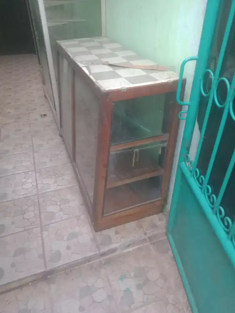 Jual etalase kayu