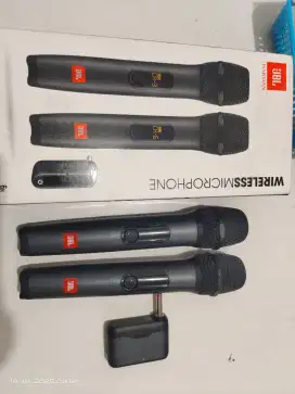 Jbl Partybox wireless microphone by Harman Kardon
